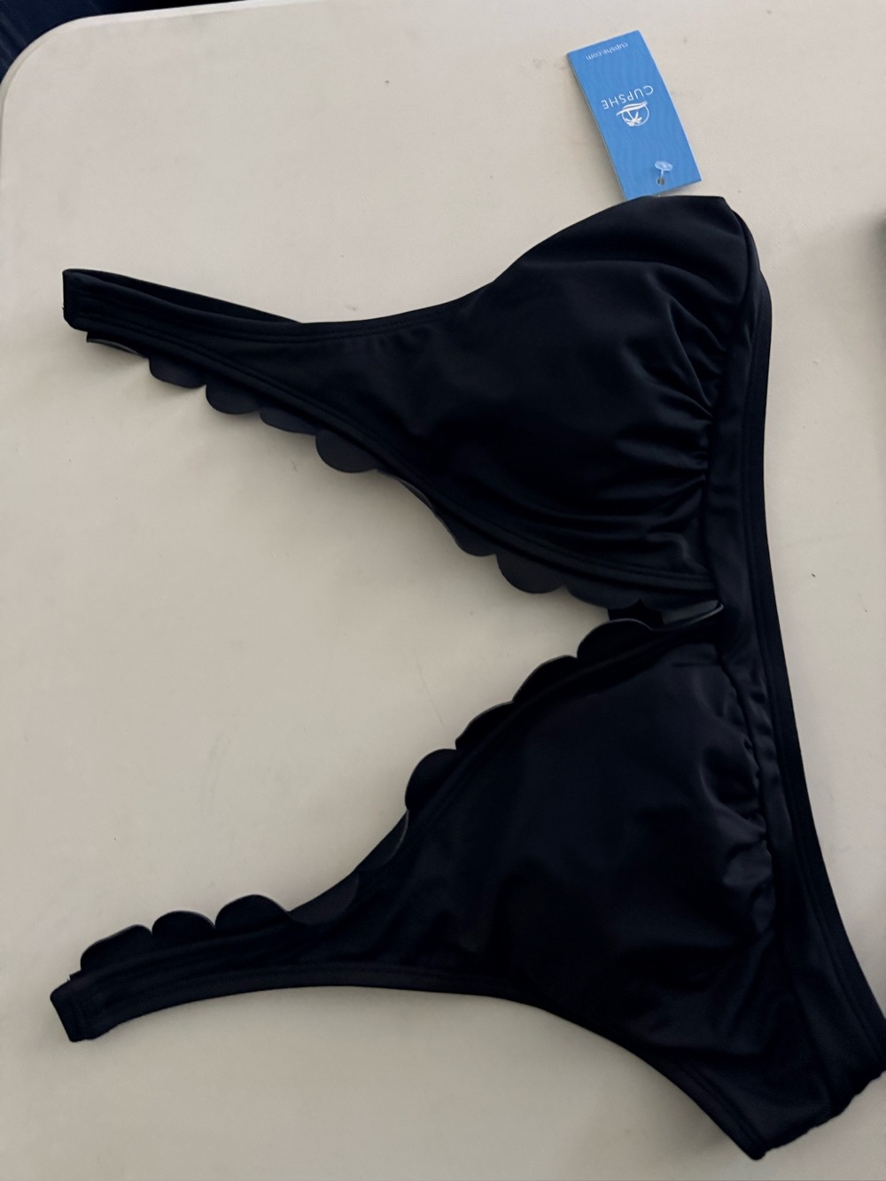 Cupshe Women’s Black Scallop-Edge High-Waist Bikini Set.
Size L - Picture 7 of 15